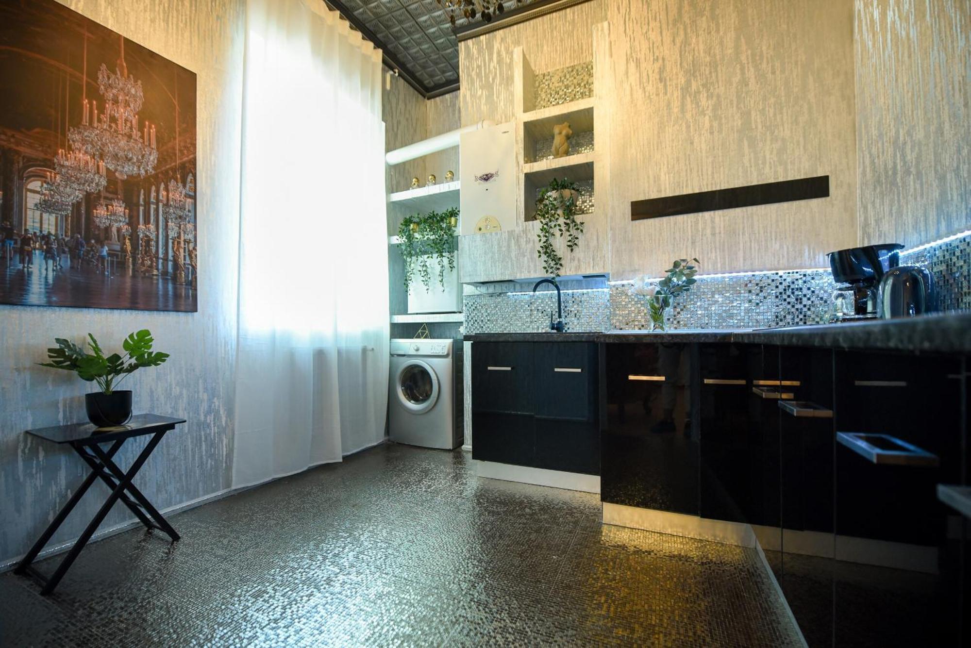 Centrally Located 2Br Apartment With Balcony & Unique Design Boekarest Buitenkant foto